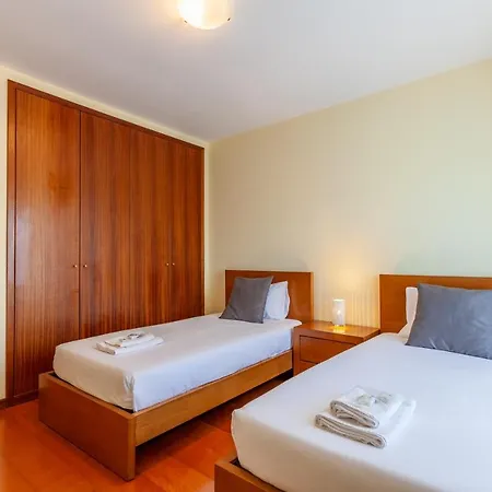 Casa Faria Da Costa Apartamento