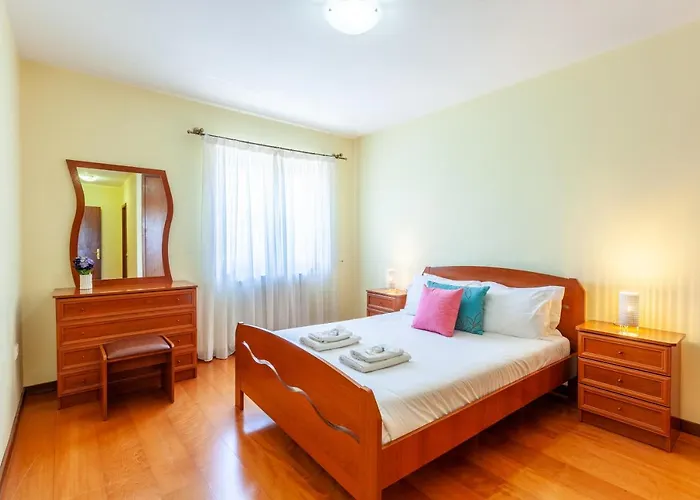 Casa Faria Da Costa Apartment